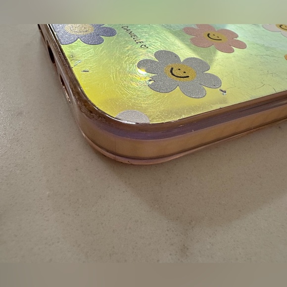 CASETiFY iPhone 13 Promax Happy Daisies - Picture 3 of 8